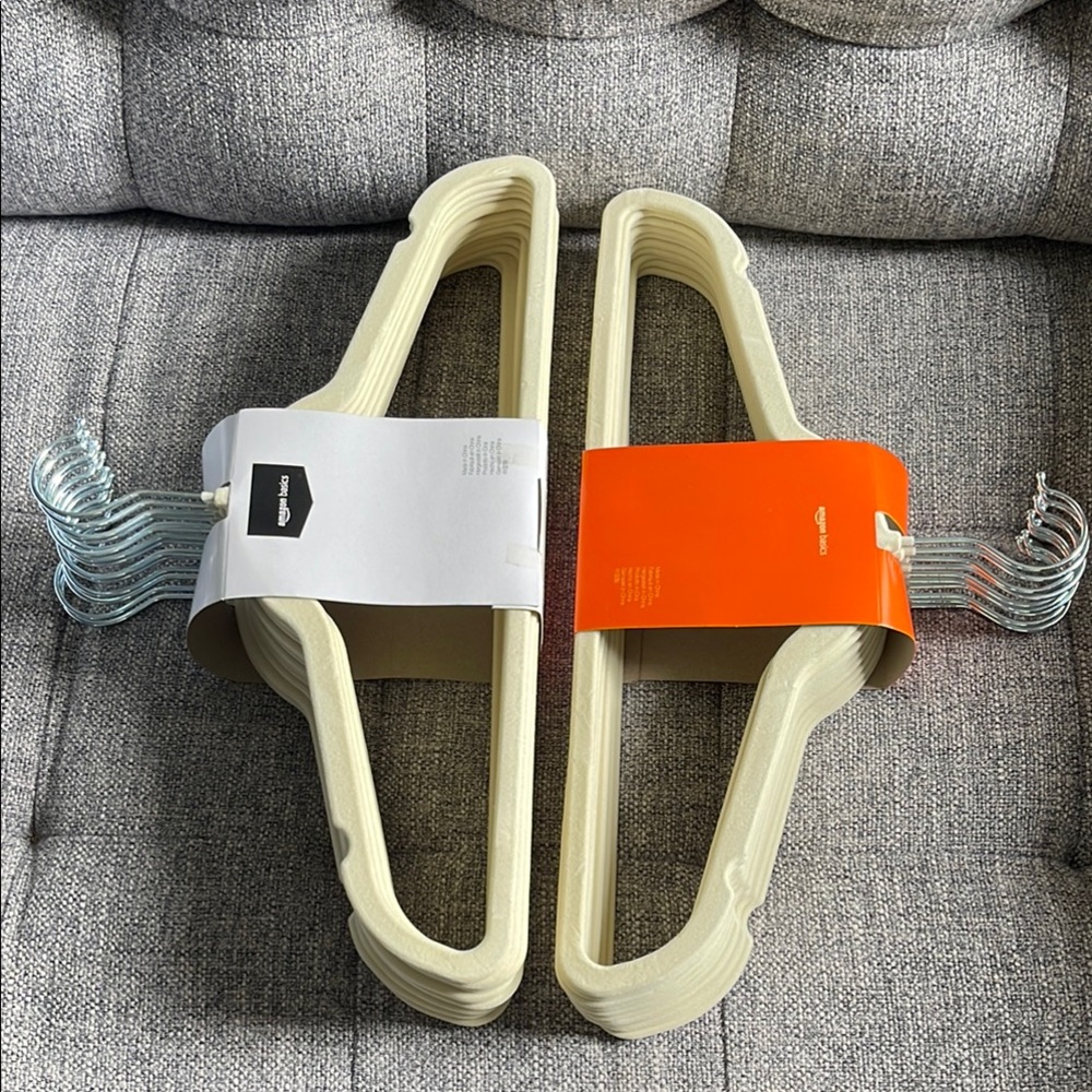NWT Slim Velvet non-slip Hangers.